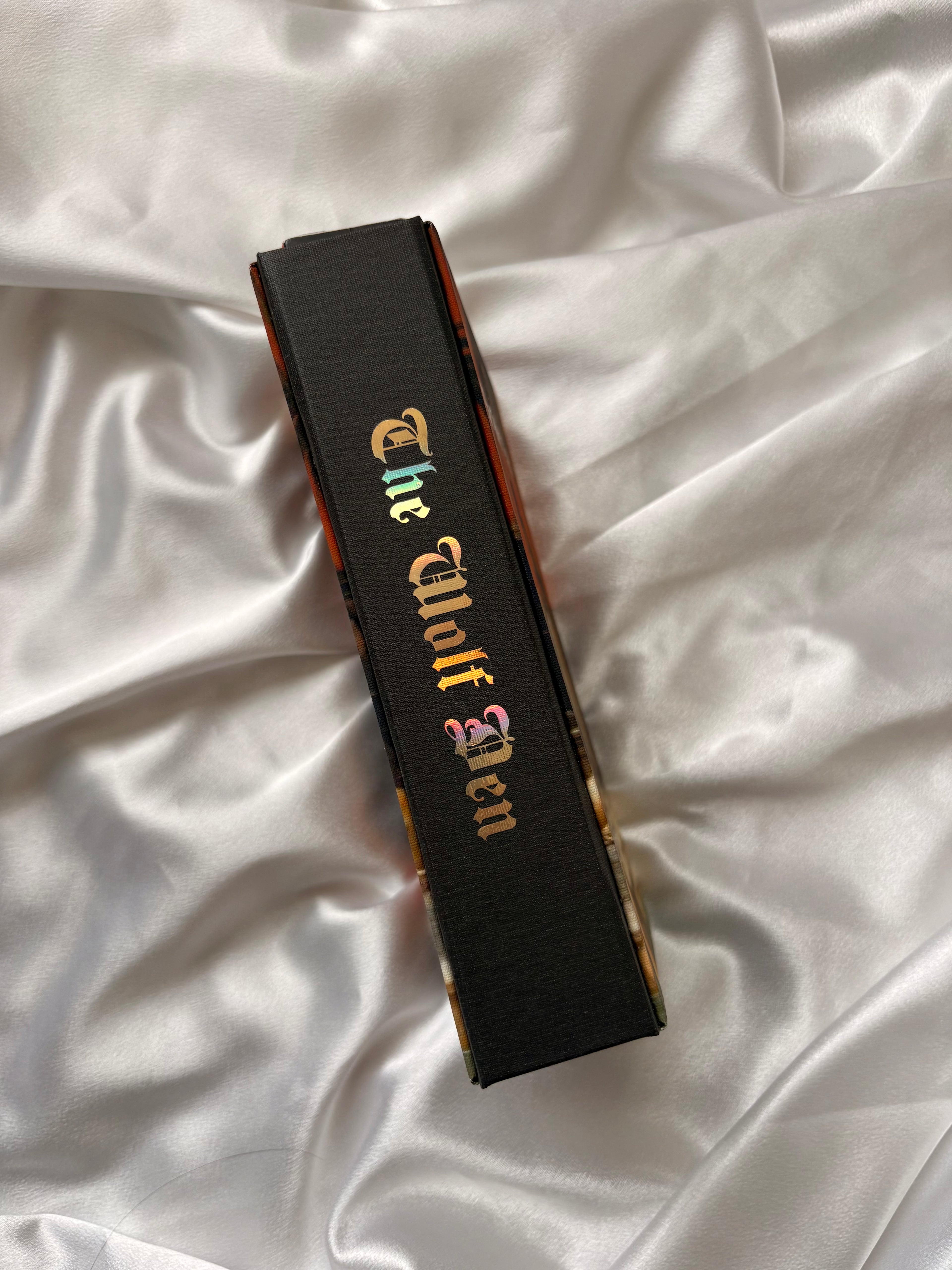 The Wolf Den: The Wolf Den Triology Rebind (Elodie Harper)